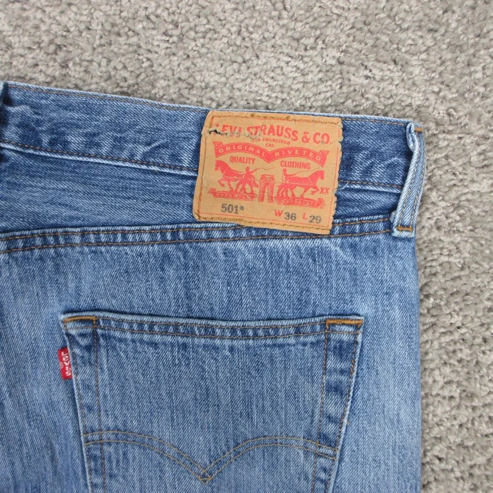Levis Jeans Mens 36x29 Blue 501 Button‎ Fly Original Straight Faded Denim Pants